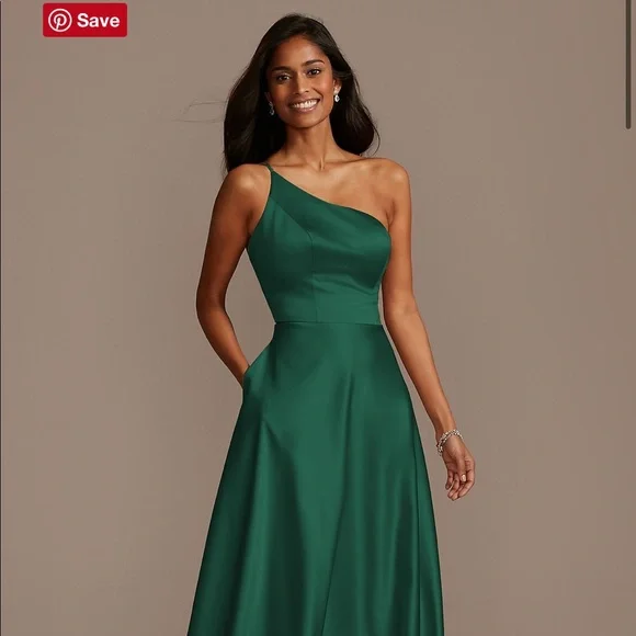 green emerald velvet dress Adeline Dress in Juniper Linen  Of Her Own Kind